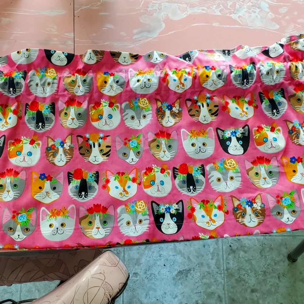 Cat valence curtains